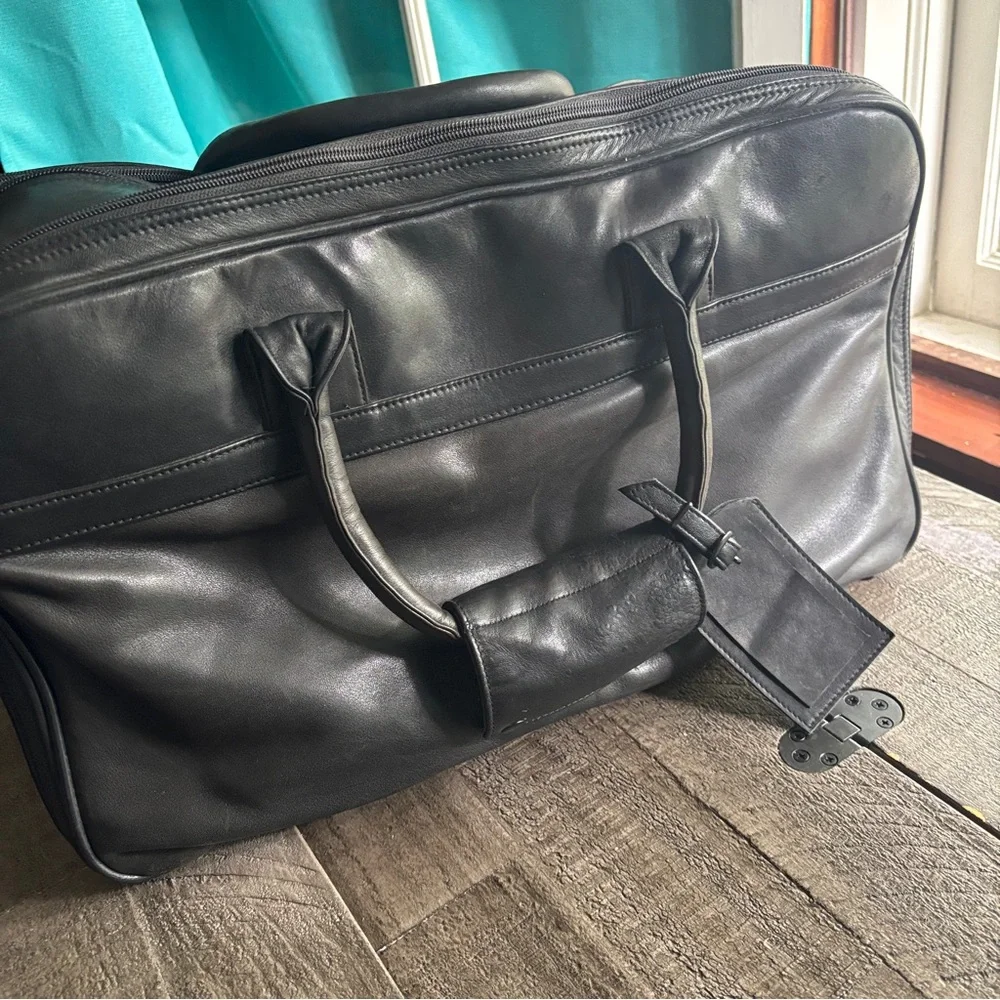 Brookstone Black Genuine‎ Soft Leather Carryon Weekender Roomy Briefcase